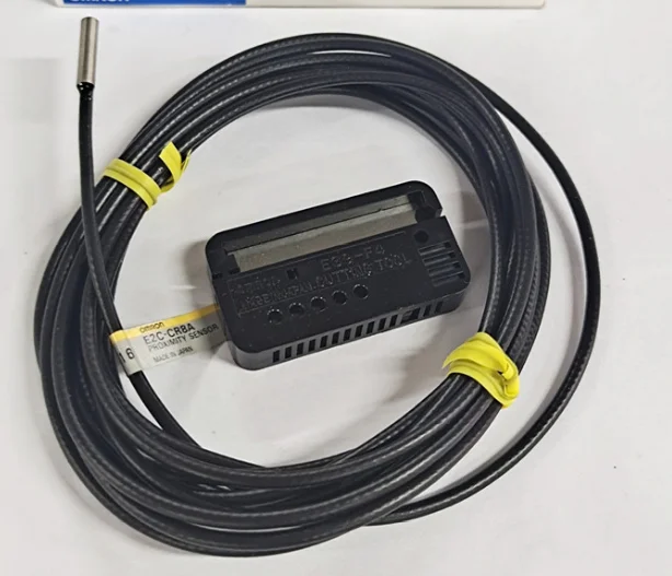 

Original authentic E2C-CR8A proximity switch