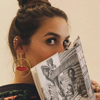 

XIYANIKE 2019 Fashion Street Style Asymmetric Lip Evil Eye Gold Loop Hoop Earrings For Women Punk Party Drop Earrings For Lady