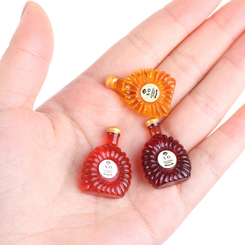 

5pcs Mini Wine Bottles Model Dollhouse Miniature 1:12 for Doll House Decoration