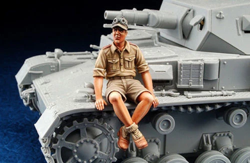 Масштаб 1/35 сборка Набор фигурок солдат из смолы на баке (не входит в комплект) |