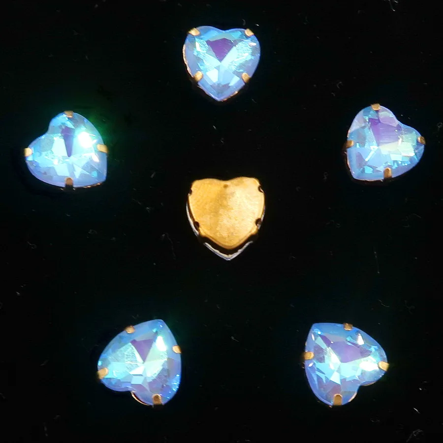 Золото коготь настройки 20 шт./упак. с радужными или прозрачные стеклянные стразы цвета Кристалл 10 мм в форме сердца пришить стразы кристаллы Аппликация Одежда «сделай сам» - Цвет: A10 Lt Sapphire AB