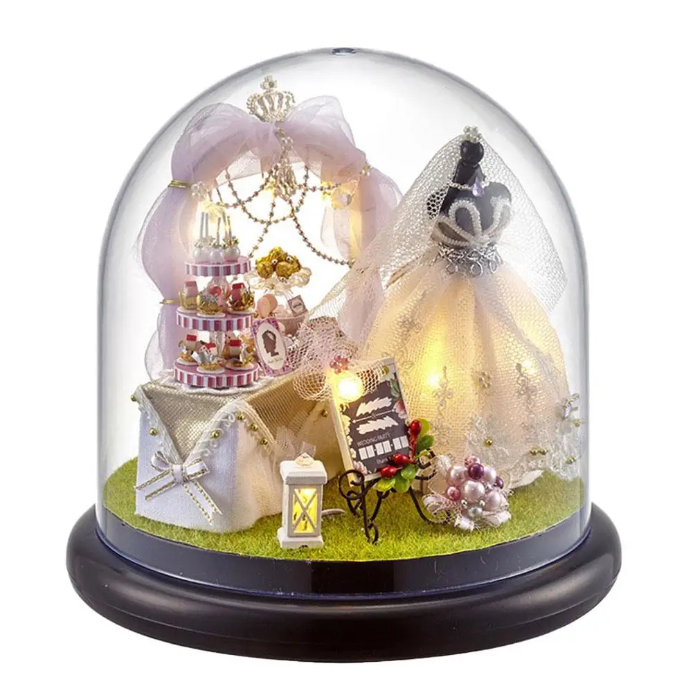 

Dollhouse Miniature Castle Dust Proof Wedding Costume Miniature DIY Miniature Dollhouse Toys For Children With Music Movement