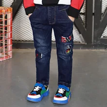 Качественные джинсовые брюки для мальчиков; коллекция года; Сезон Зима; стильная детская одежда; модные детские длинные брюки с вышитым рисунком для больших мальчиков