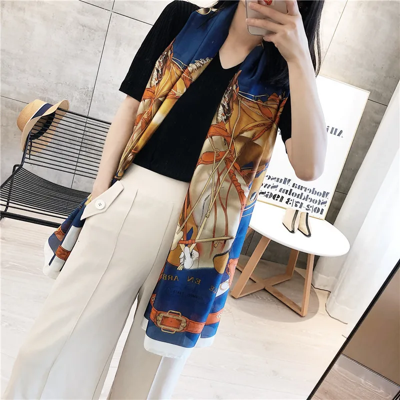 Испания роскошный бренд женский шарф мода леди лошадь-нарисованные перевозки шелковые шарфы мягкие Платки пашмины фуляр Бандана Хиджаб
