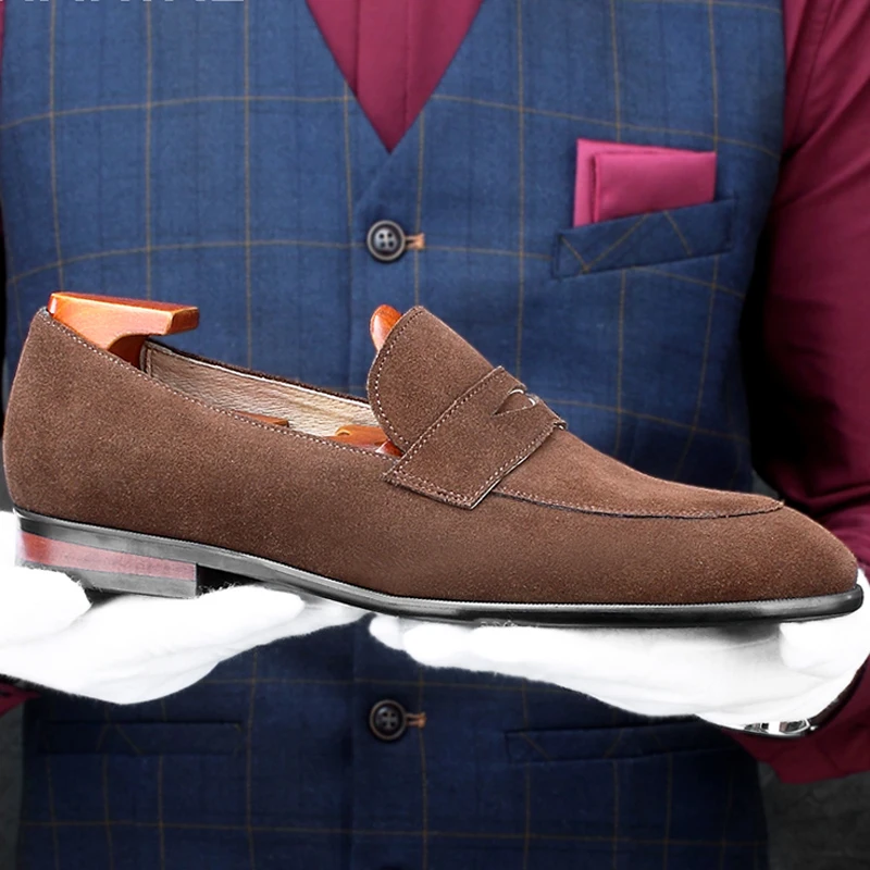 Tan Shoes Новинка; мужские удобные повседневные лоферы из натуральной кожи с острым носком; обувь для вождения ручной работы из коровьей замши; HKN189 - Цвет: Tan Shoes