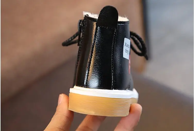 Новинка года; модные детские ботинки; кожаные водонепроницаемые ботильоны; сезон осень-зима; теплые детские зимние ботинки; обувь для мальчиков и девочек; 010