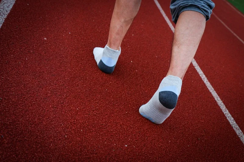 2398524989_700569782