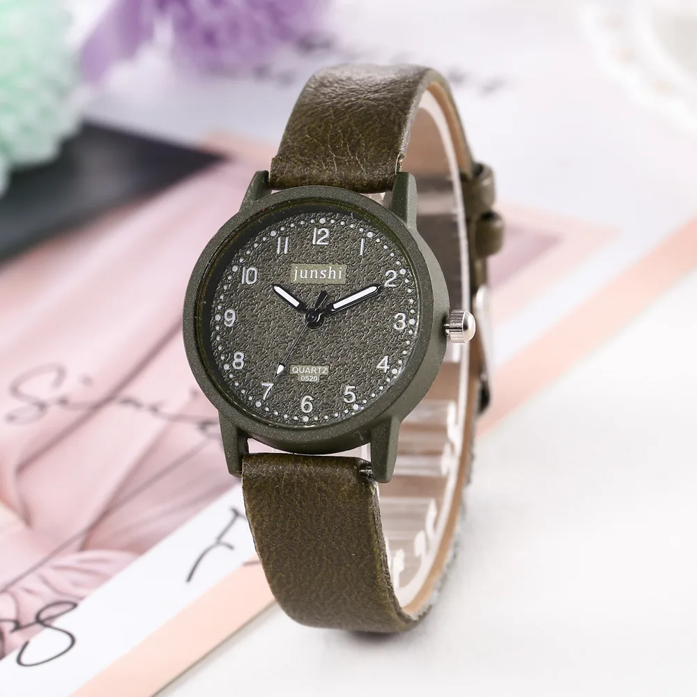 

Hot Selling Twelve with Numbers Dial Simple Casual Fashion for Men And Women Couples Quartz Watch