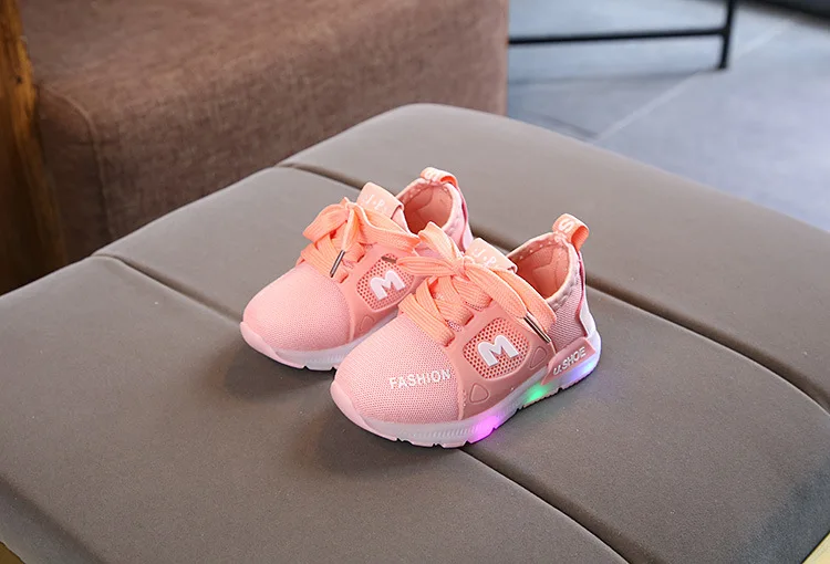 comfortable sandals child Sneakers Luminous Kids Kid Shoes Children Boys Air Mesh Breathable Sneakers basket anfant fille Kids Glowing Sneakers Size 21-30 extra wide children's shoes