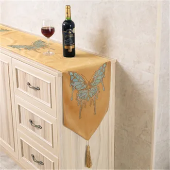 

30*220cm Modern Rhinestones butterfly Table Runner For Wedding Party Chirstmas Cake Floral Flannel Tablecloth Decoration