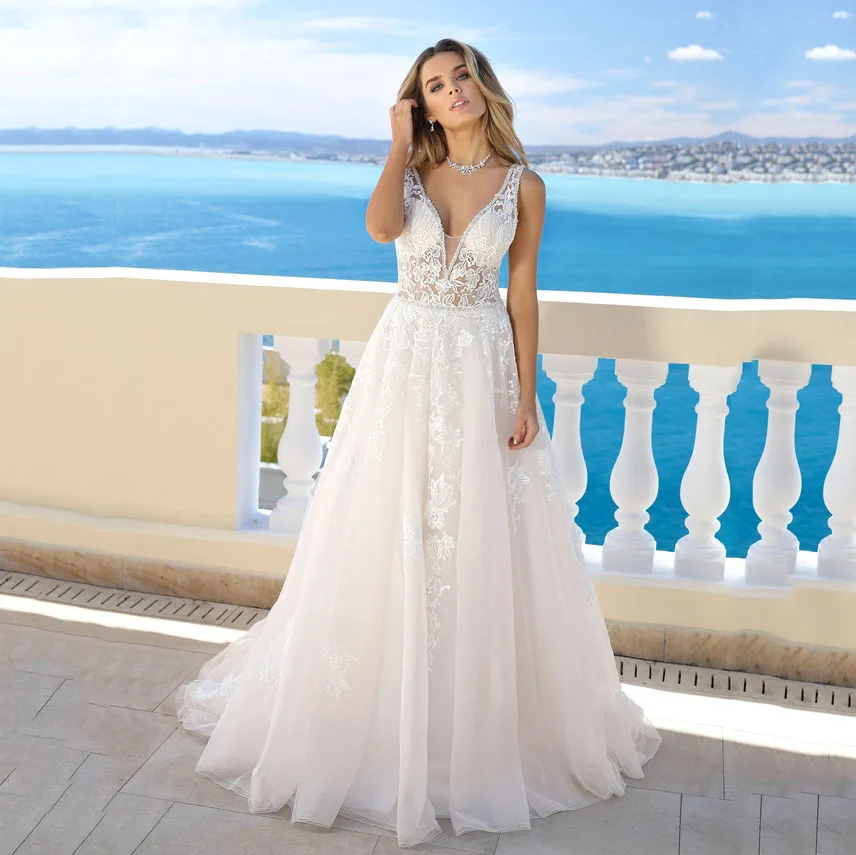 

Summer Beach Boho A-Line Wedding Dresses V Neck Sleeveless Applique Lace Top Tulle Floor Length Custom Made Bridal Gowns