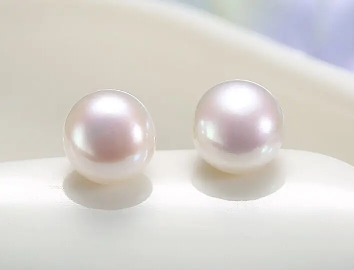 

elegant pair of 13-14mm south sea round pearl white stud earring 925s