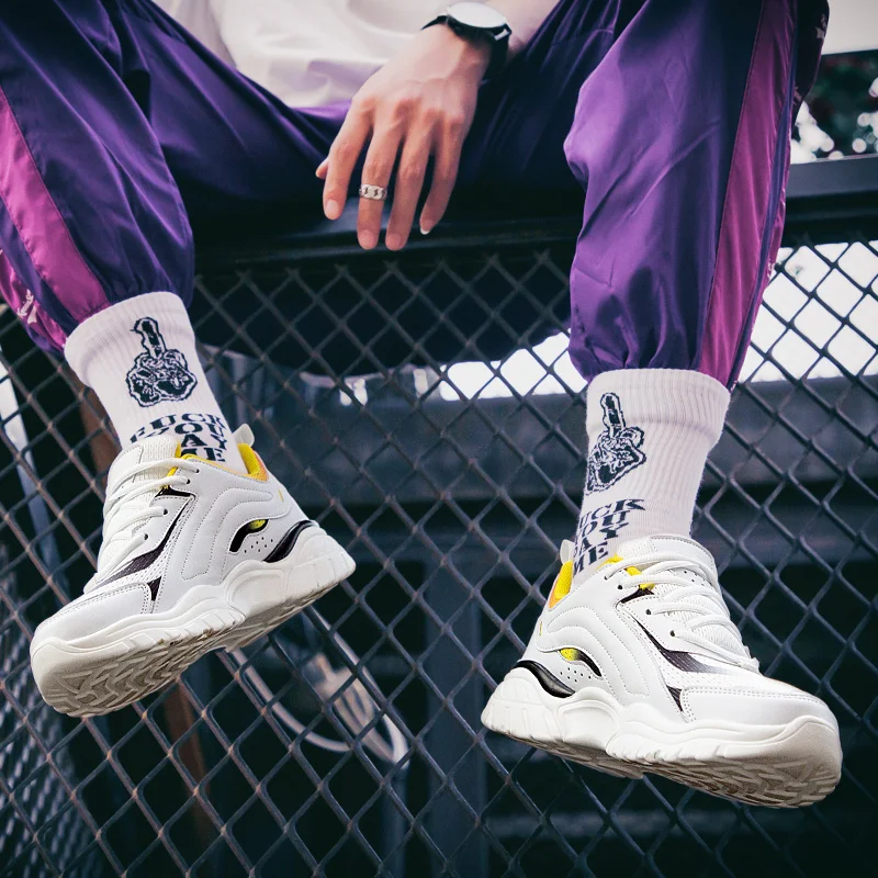 

Men's shoes 2019 new summer ins shoes shoes wild sports running junior high school students net red old shoes spring summer tide