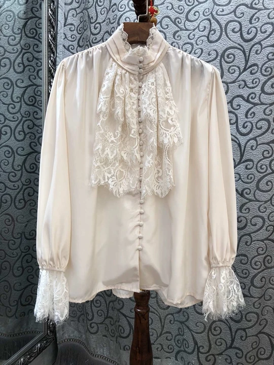 

2019 Early autumn new lace stitching neckline decoration trumpet Long Sleeve Jacket 805