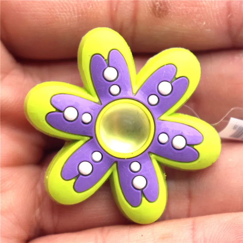 1pcs High Imitation Shoe Charms Colorful Heart-shaped Shoe Buckles Original Accessory fit Bracelets Croc JIBZ Kids Gifts F-ZBX20