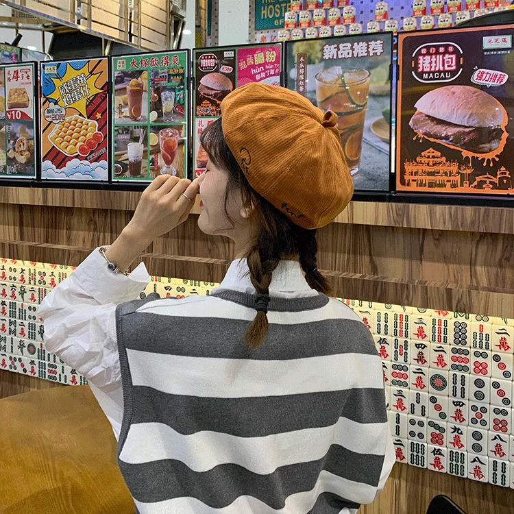 

2019 Autumn And Winter New Style Octagonal Cap Women's England Literature And Art Retro Painter Cap Corduroy Brim Hat Online Cel