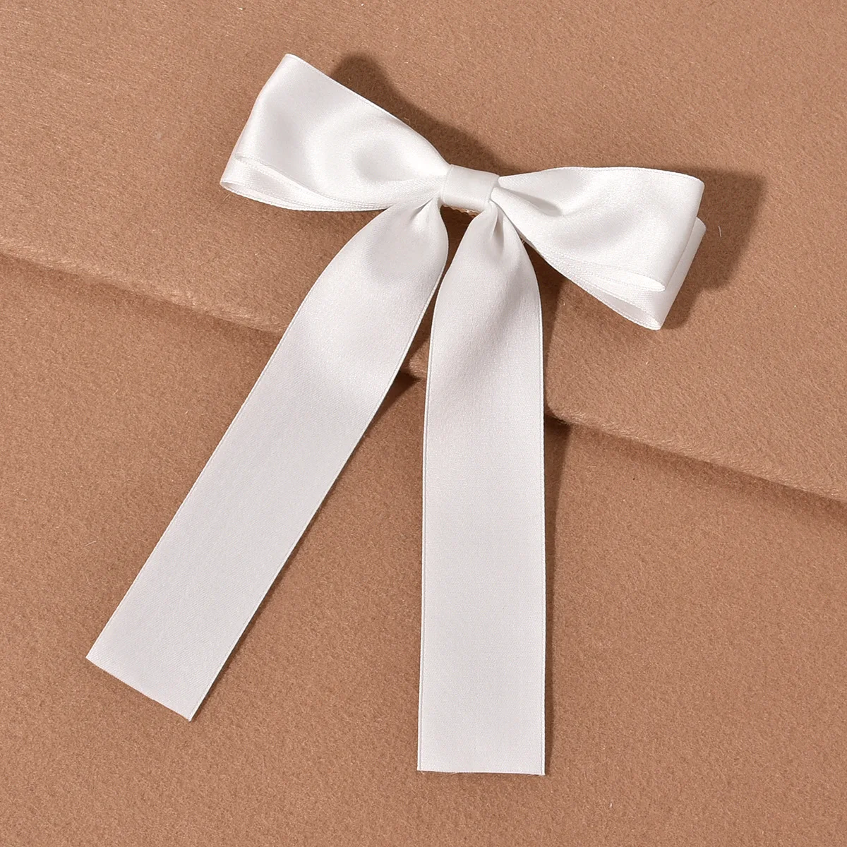 Рисунок 2 - Модная тканевая заколка для волос