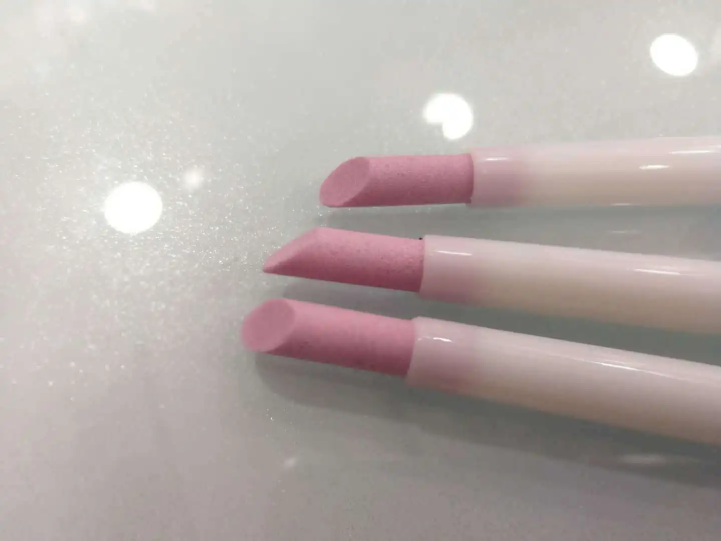 Manufacturers Direct Selling Manicure Simplicity ke mo bi Nail Carved Grinding Bluestone Rod Quartz Stone Polishing Rub Article