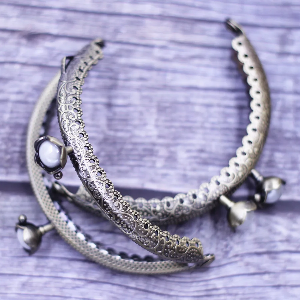 10Pcs Kiss Clasps Lock Clips White Resin Ball Flower Arch Frame Bronze Tone Coin Bag Purse Handle 8.5cm