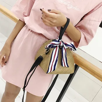

Handmade Straw Handbag 2020 Summer New Handbag Triangle Bag Crossbody Shoulder Woven Travel Beach Bag for womern