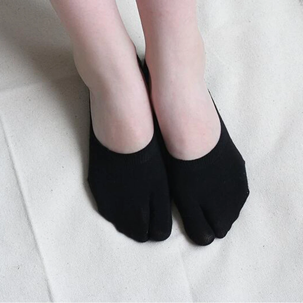 1 Pair Women No Show Socks Tabi Socks Non Slip Low Cut Boat Socks Summer Japanese solid color ladies  socks 2 toes