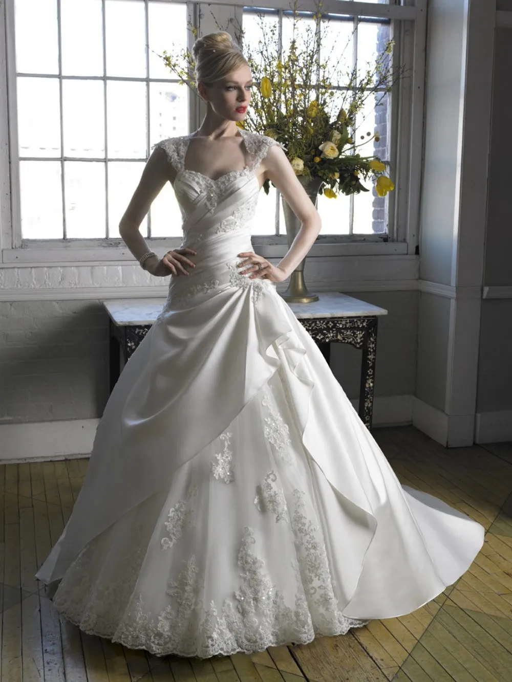 

Robe de Mariage Romantic Lace appliques 2018 cap sleeve Sexy Open Back Bridal Gown Vestido de Noiva mother of the bride dresses