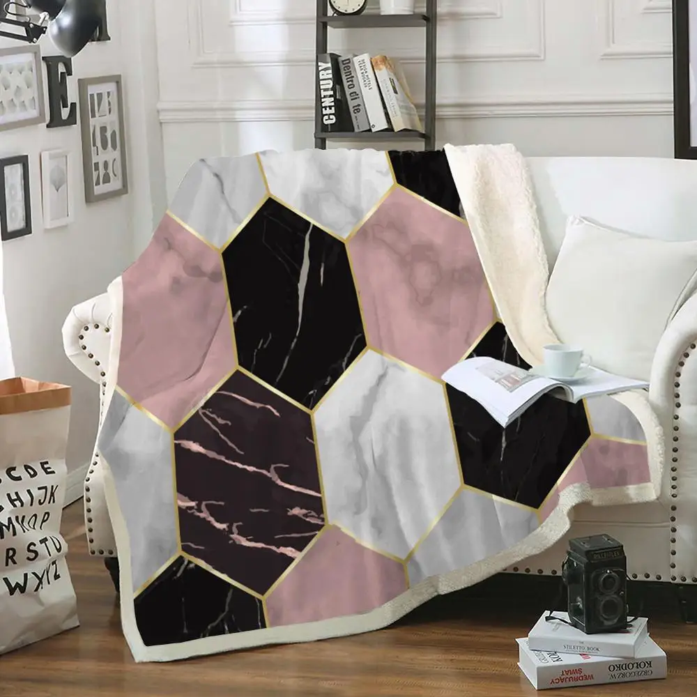 Marble Throw Blanket on Bed Geometric Sherpa Fleece Pink Bedspread White and Black | Дом и сад