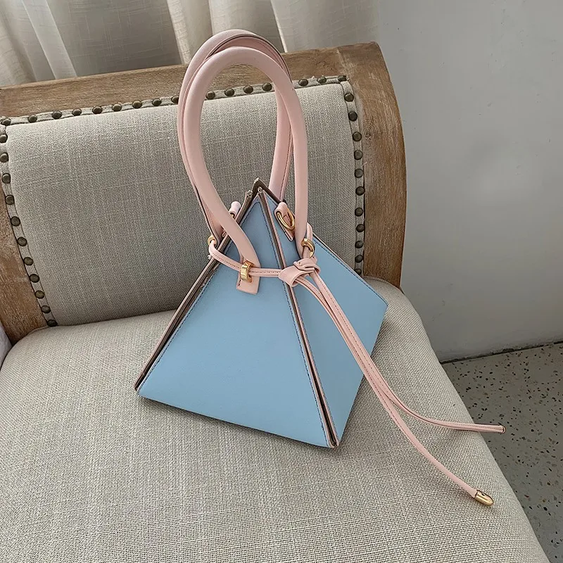 Треугольная ручная сумка мессенджер с новой текстурой женская пельмень в виде