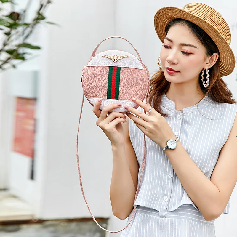 

2019 Korean-style Embossed Leather Contrast Color Stripes Decoration Small round Bag Fashion Women's Handbag Shoulder Bag