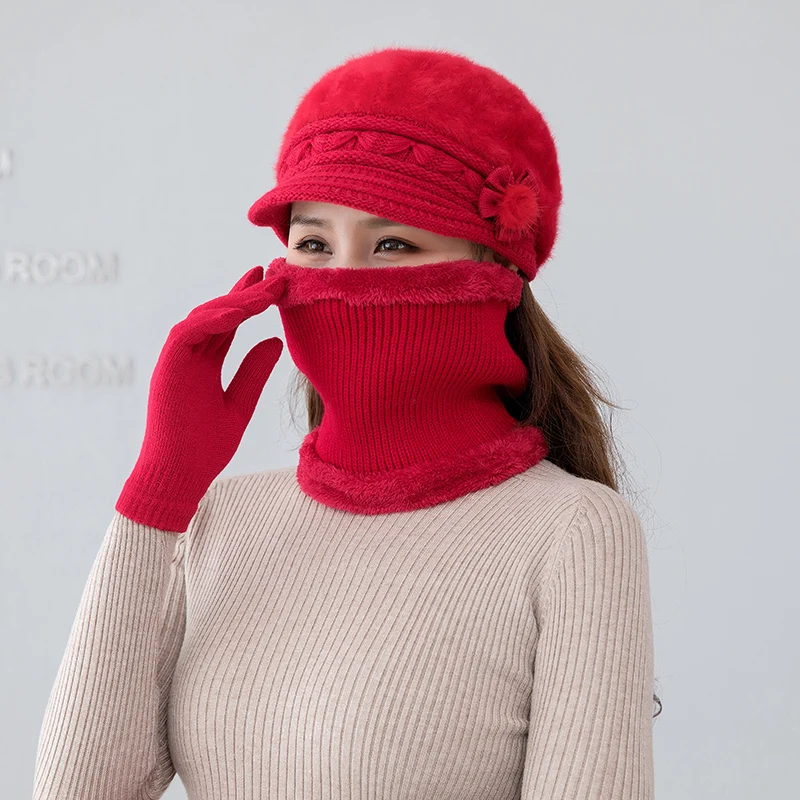 Рисунок 6 - Осенне-зимняя женская шапка