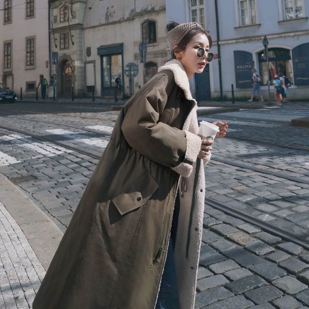 

Photo Shoot CHIC Deep Coffee Color Contrast Color Mid-length Lambs Wool Joint Fold-down Collar Drawstring Waist Hugging BF Workw