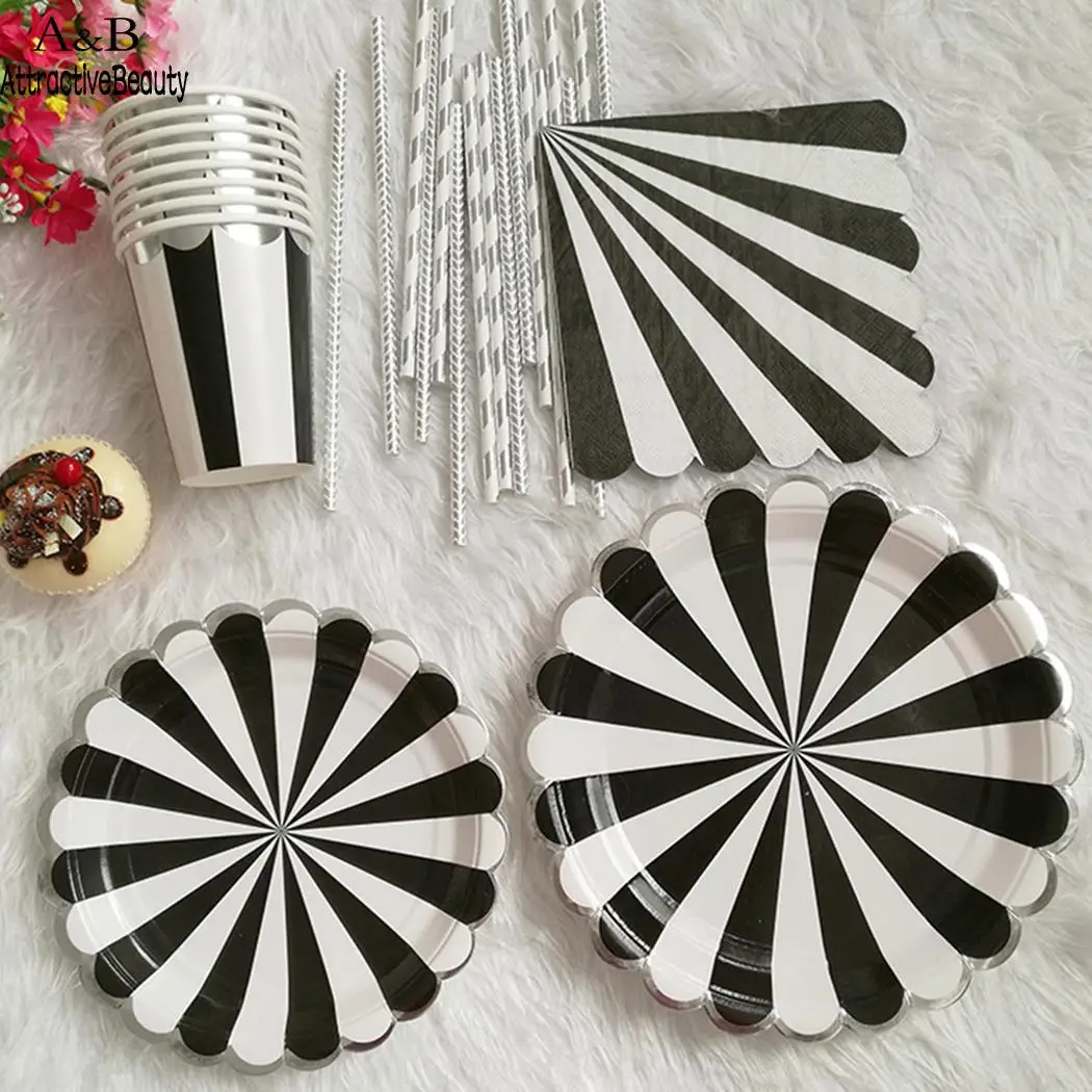 

Practical Paper Disposable Cutlery Set Party Black White Tableware Set
