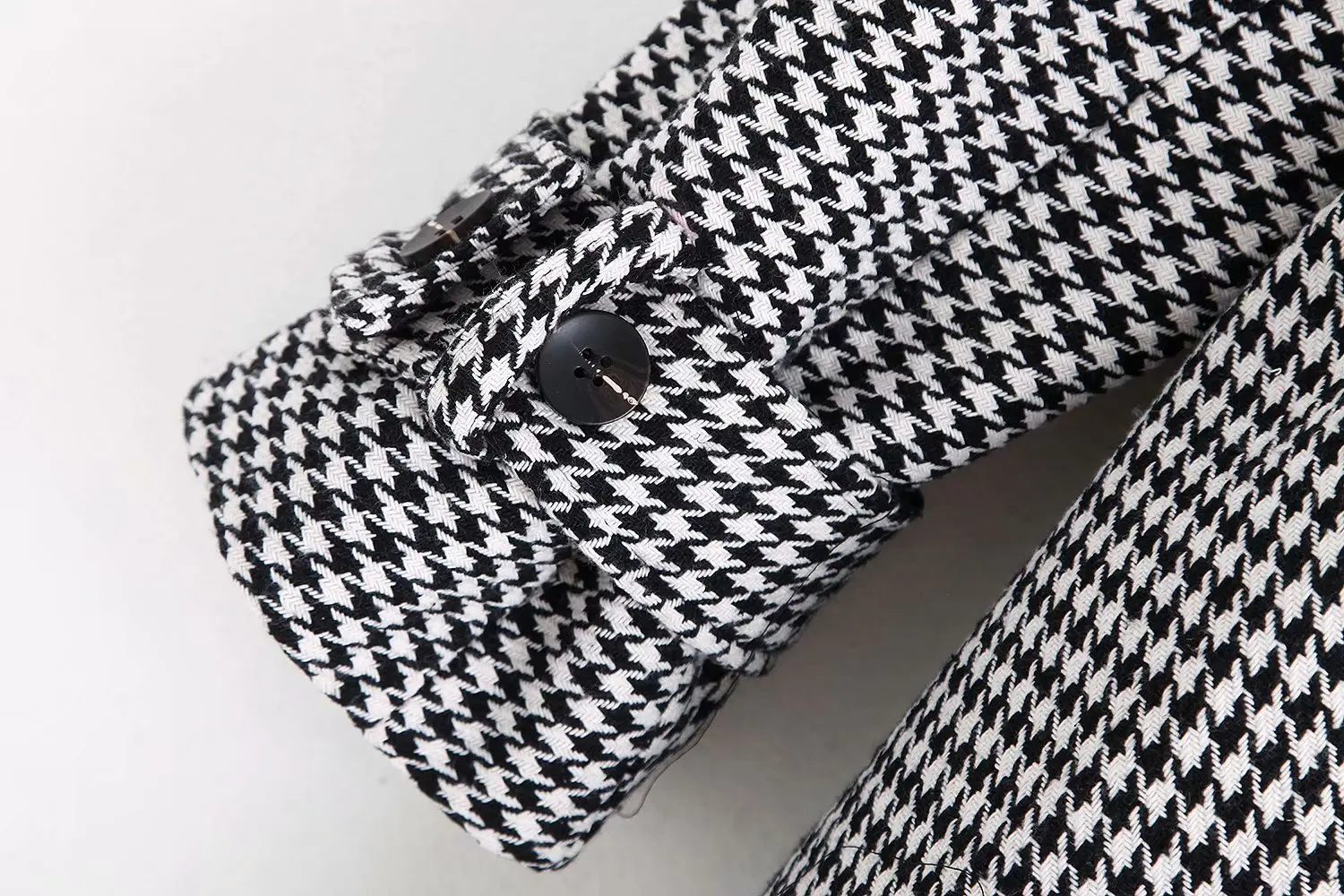 Women Classical European Fashion Midi Houndstooth Pattern Trench Coat with Belt Female Windbreaker Apparels