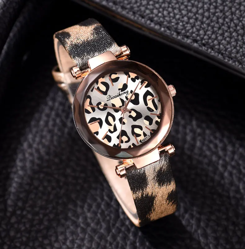 Montre Femme новые модные женские часы кожаная с леопардовым принтом аналоговые кварцевые часы женские наручные часы Reloj Mujer женские часы