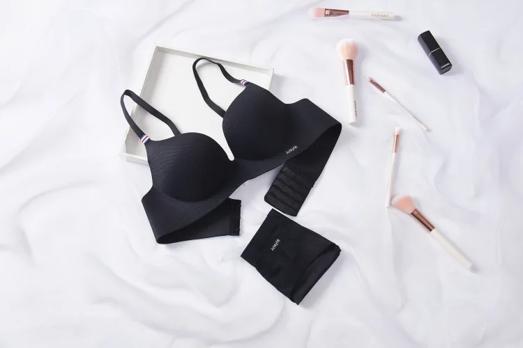 Traceless sexy push up wireless women underwear lingerie modis bralette bras for women seamless cotton luxury bra Free shiping