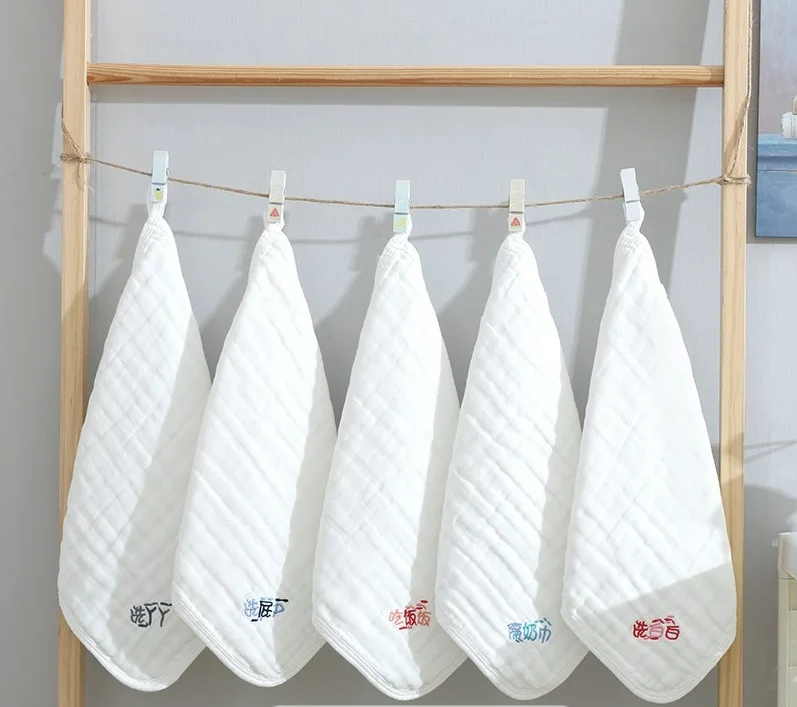 12674333915_1833896650