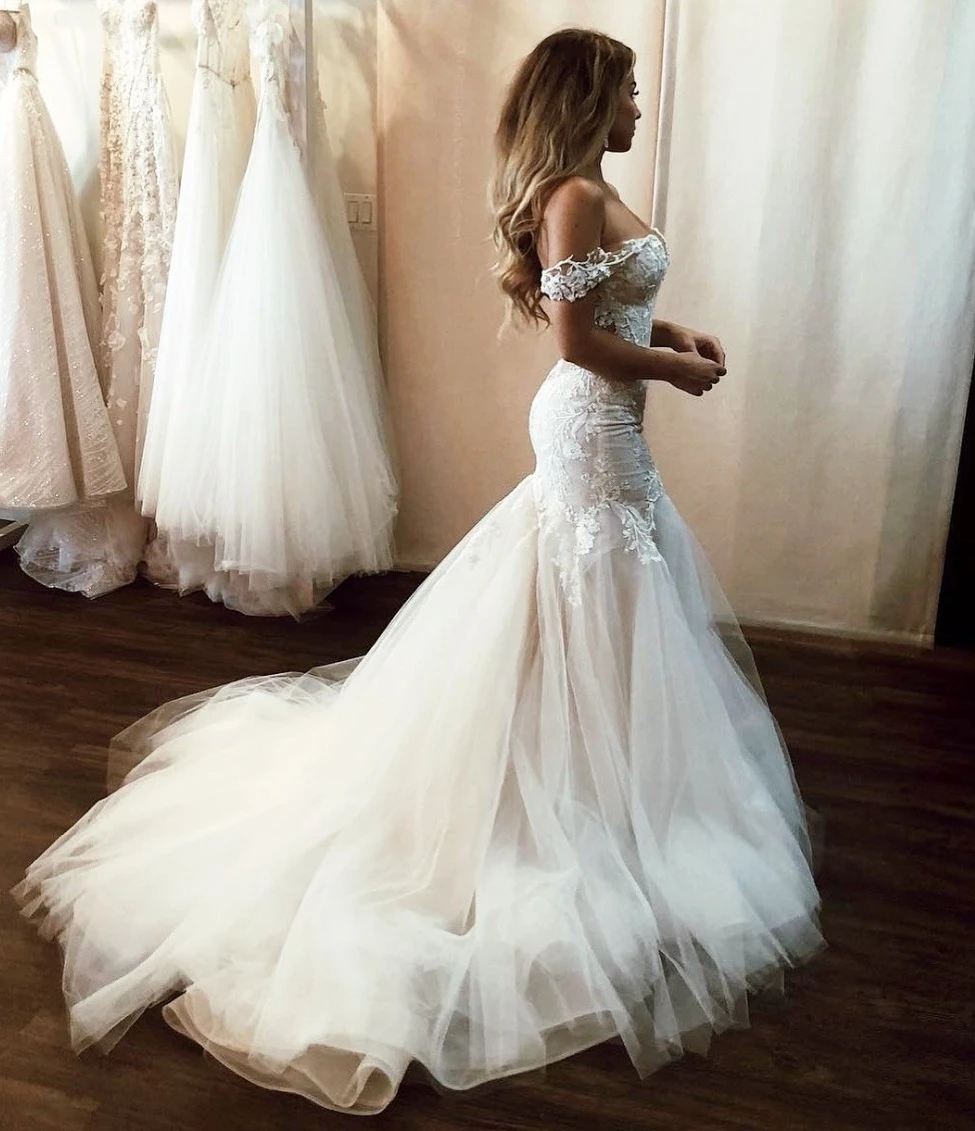 

2020 Sexy Open Back Vintage Lace Wedding Dress Mermaid Off the Shoulder Illusion Applique Tulle Court Train Bridal Dresses