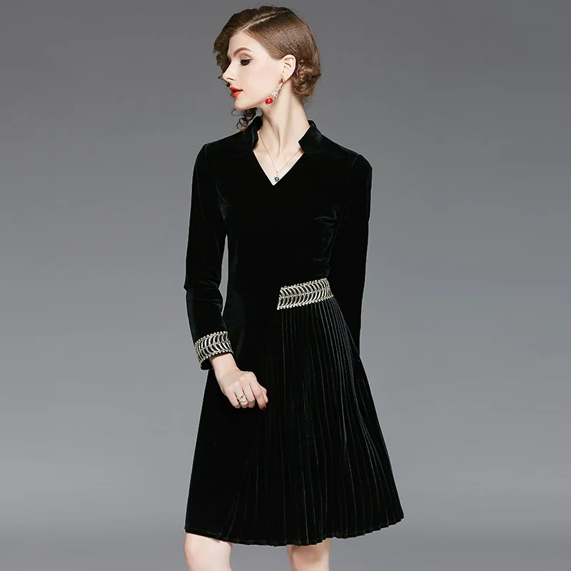 

VERDEJULIAY Runway Velvet Dress 2020 Autumn Winter European Full Sleeve Classic V-Neck Gold Embroidery Knee Slim Pleated Dress