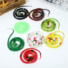 Lot de 2 jouets de serpent en plastique extensible, en caoutchouc, réaliste, assortiment coloré