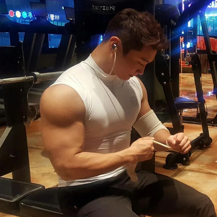 

Mens Workout Mesh Casual Tank Top Fitness Summer Running Singlet Quick Dry Vest Clothing Bodybuilding Sport Sleeveless Shirt