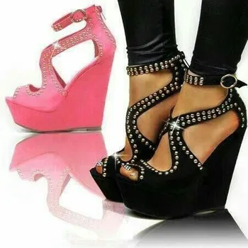 

The sandals are beautiful and elegant