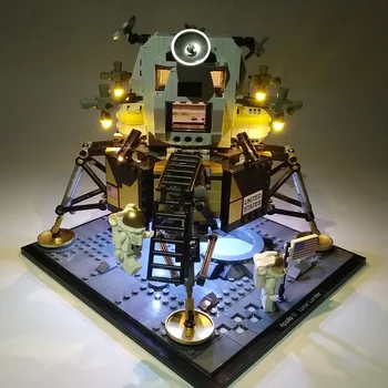 

USB LED Light Accessory Kit for Apollo 11 Lunar Module 10266 (Only LED Light, No Block Kit)