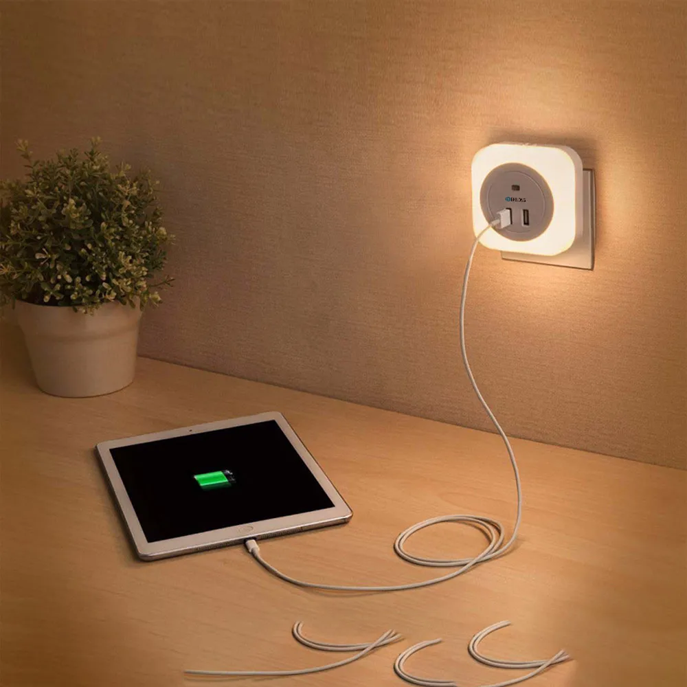 

BRELONG Dual USB Interface Charging Plug-In Light Control Induction Corridor Bedside Night Light
