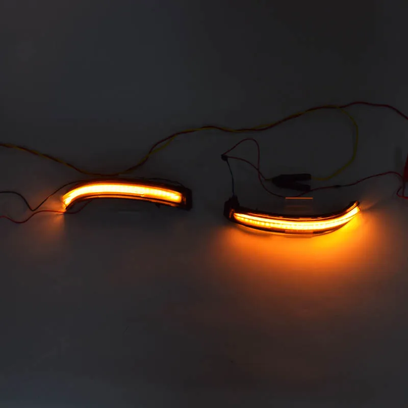 

Suitable for Bluebird Jin Guest Qashqai Trail Loulan Teana Sylphy Tiida Modified Streamer Rearview Mirror Turn Signal Lights