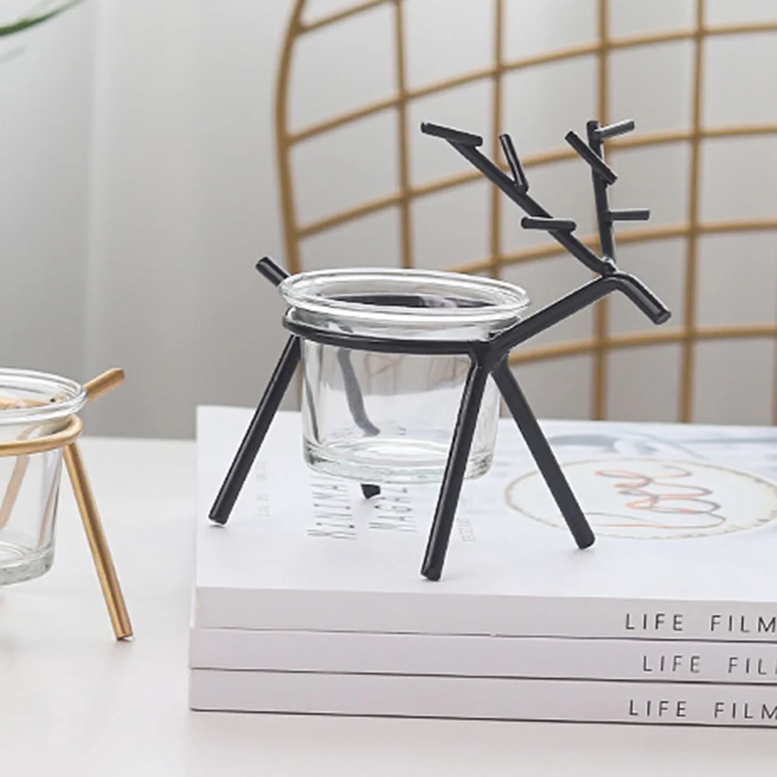 Hot Creative Wrought Iron Candlestick Simple Fawn Decoration Matching Minimalist Wedding Home Decor Ornament Gift- Golden Black