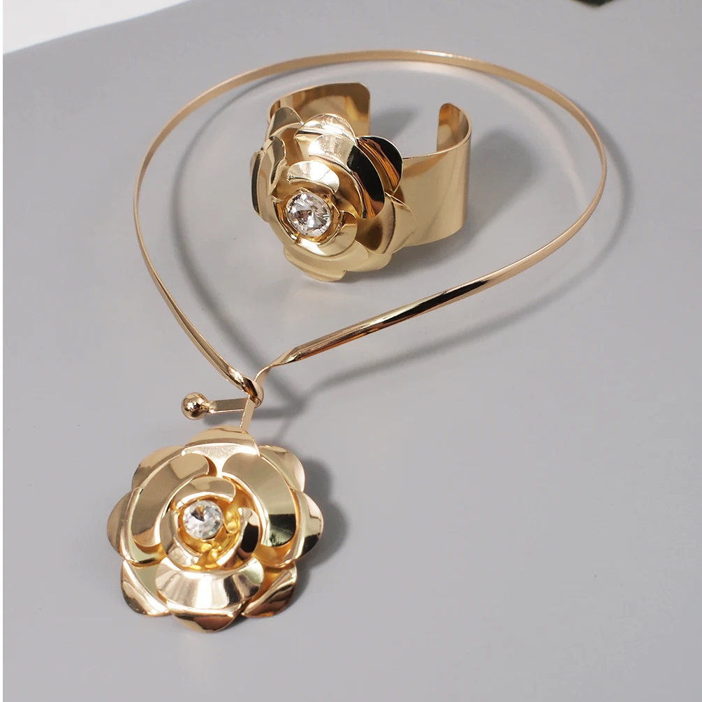 Крученое металлическое ожерелье из сплава розы колье-чокер с цветами наборы для женщин массивные Подвески ожерелье s браслет наборы ювелирных изделий UKMOC