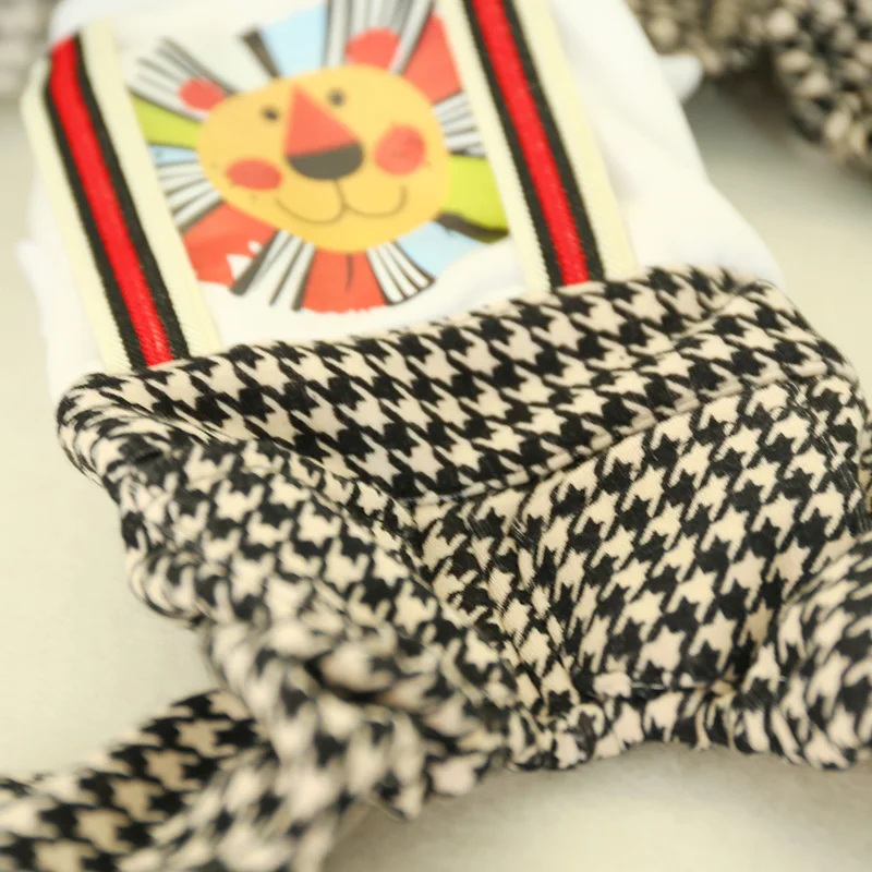 千鸟格狮子背带裤6