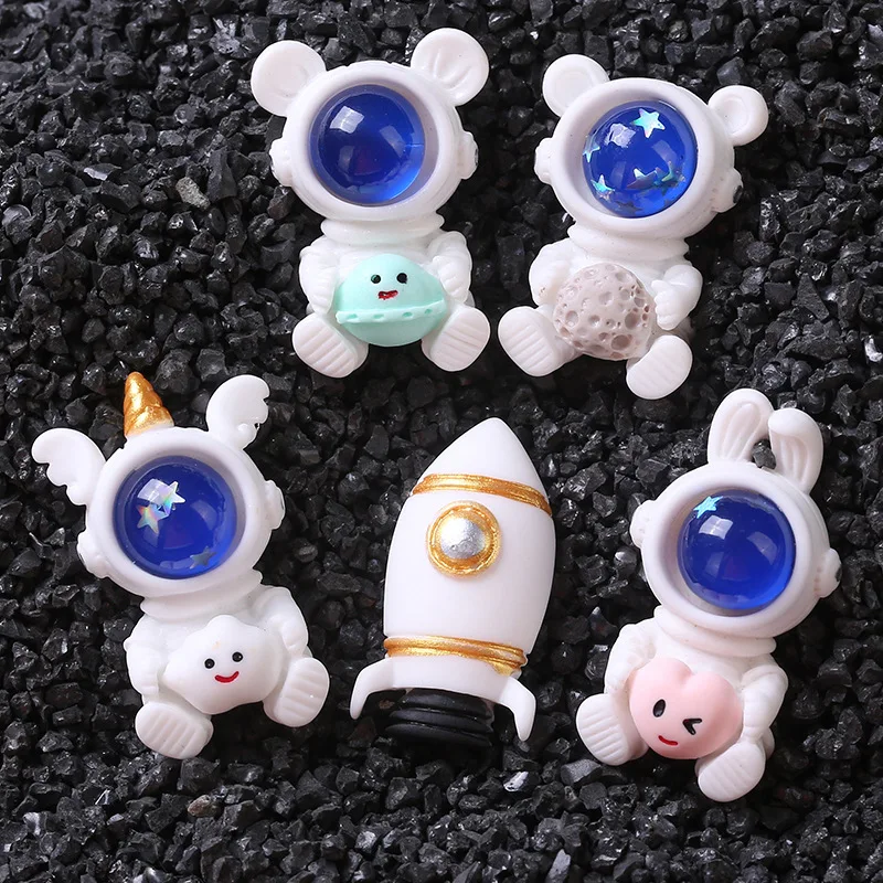 20pcs/Lot Mini Resin Astronaut Airship Rocket Bear Flatback Cabochon Miniature Pattern Applique Ornament Craft DIY Scrapbook