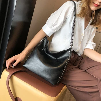 

Large Black Women Leather Handbags Classical Rivets Shoulder Bag Retro Chain Punk Bag Ladies Crossbody Tote Bag Sac A Main Femme