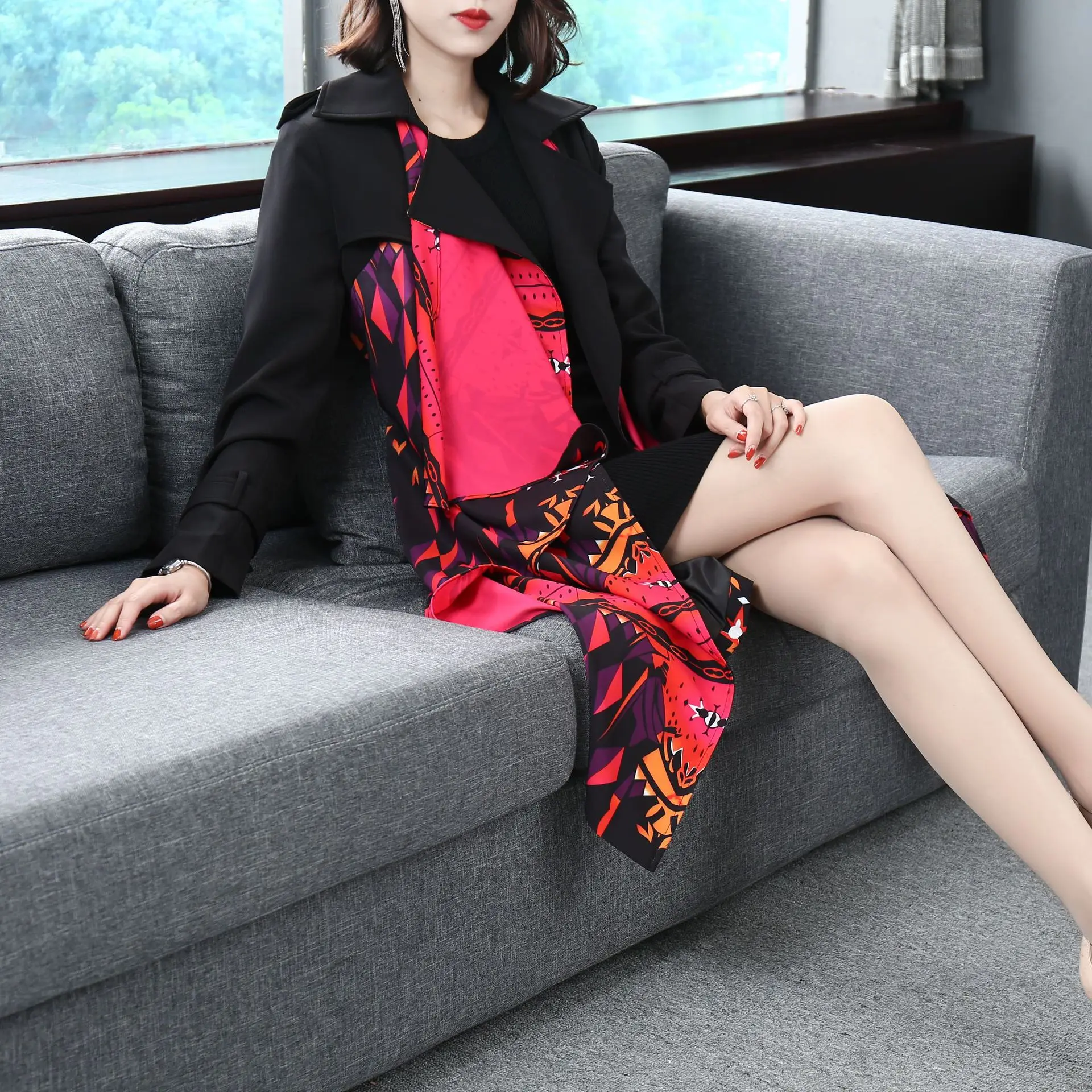 

Low Price Polyester Fiber (Dacron) Elegant Commuting Fold-down Collar Adult Long Sleeve Waist Belt General WOMEN'S Trench Coat
